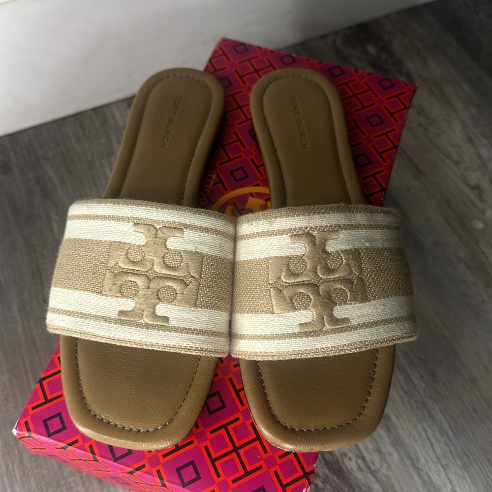 tory burch sandals